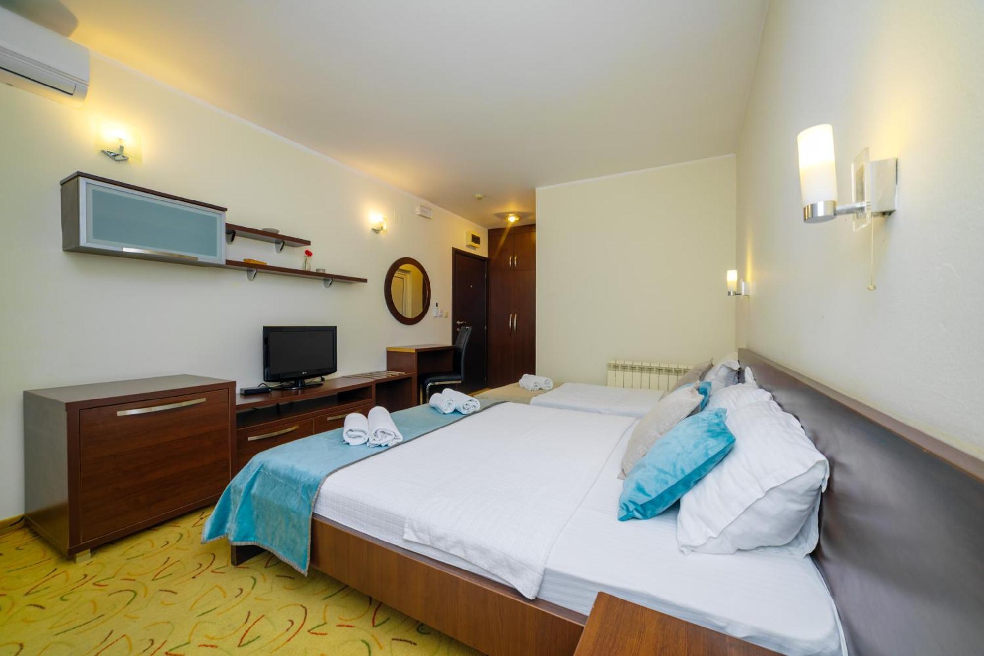 Hotel Odissey Jaz Budva Exterior photo