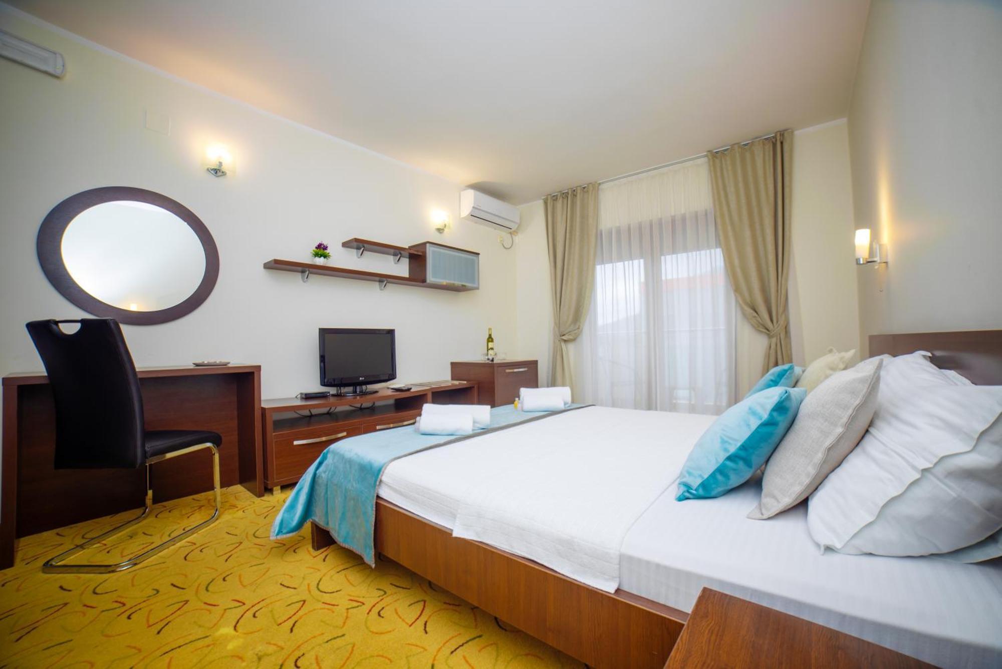 Hotel Odissey Jaz Budva Exterior photo